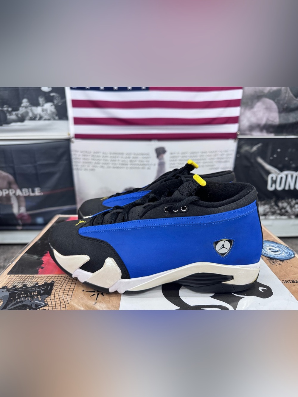 Jordan Men's Black and Blue Low-Top Basketball Sneakers